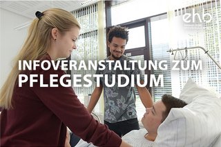 Studierende bei einer Pflegesimulation