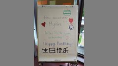 Überraschung für eine Teilnehmerin, die Geburtstag hat.